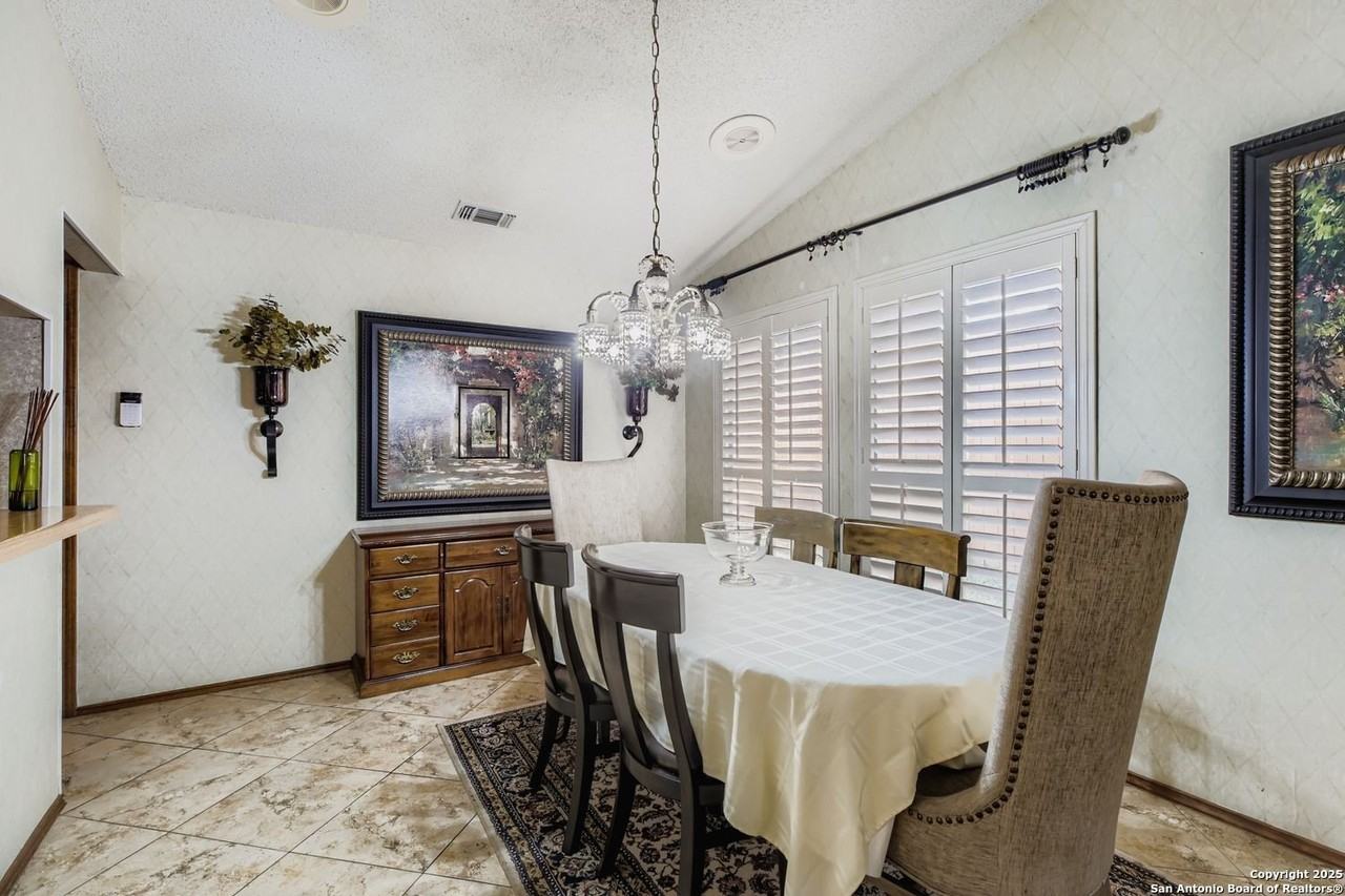 1918 Lotus Blossom St - Photo 7 of 27