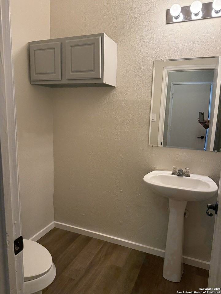 938 Canyon Rdg - Photo 5 of 29