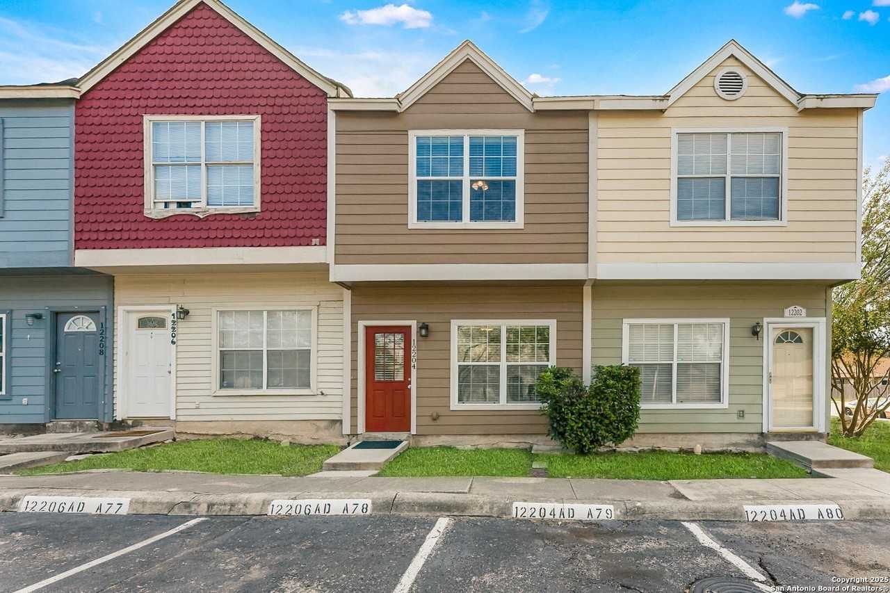 12204 Apricot Dr - Photo 2 of 30