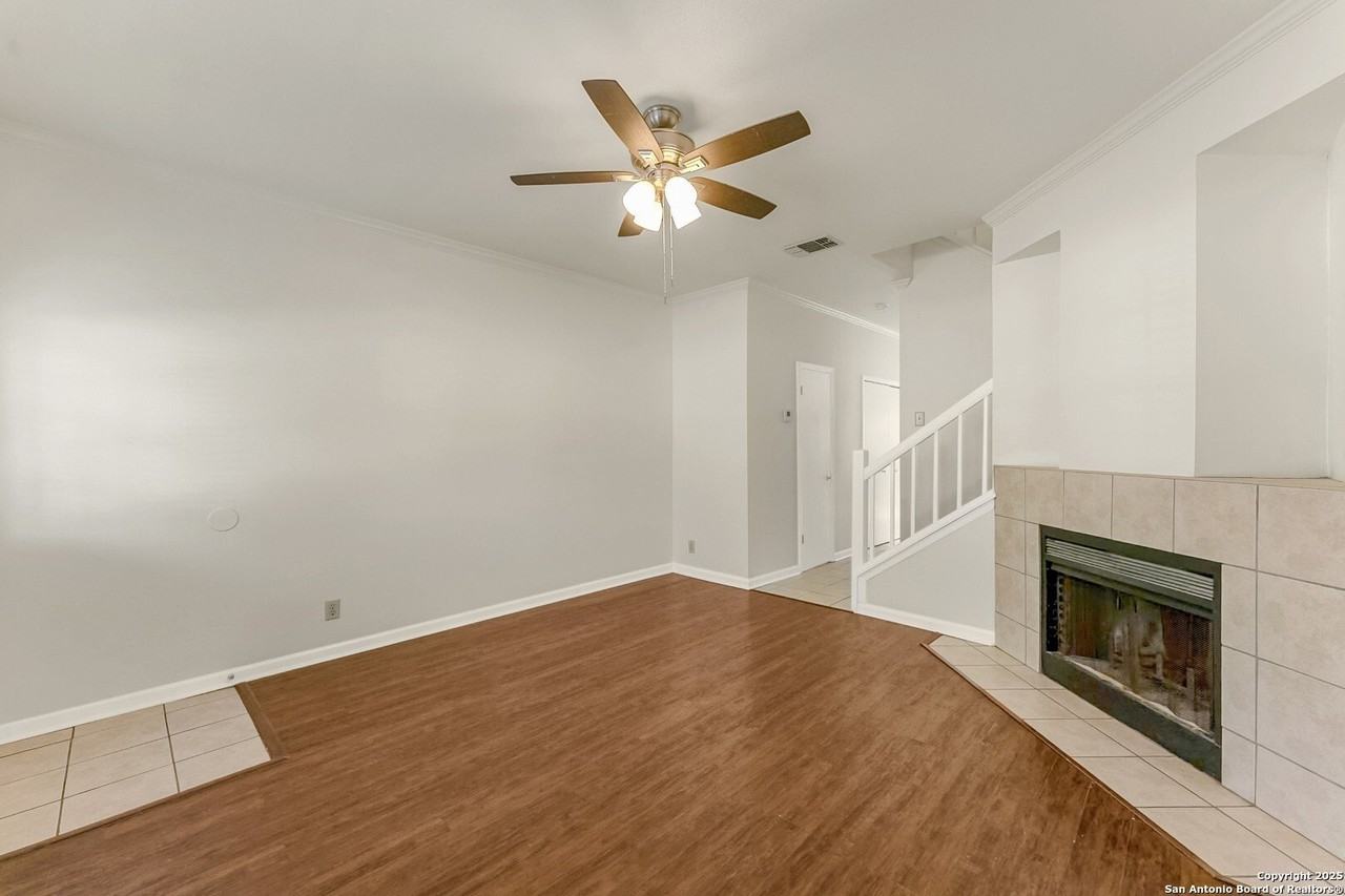 12204 Apricot Dr - Photo 3 of 30