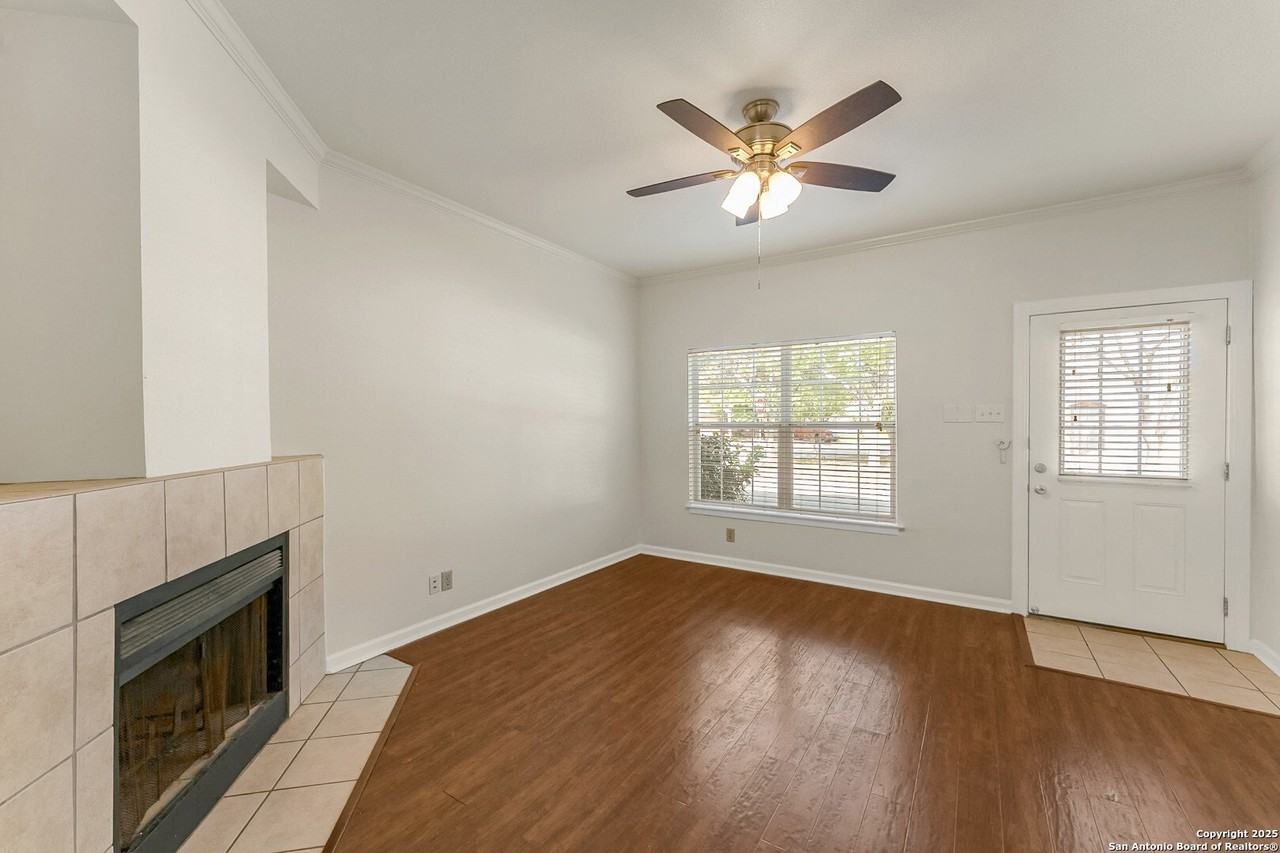 12204 Apricot Dr - Photo 4 of 30