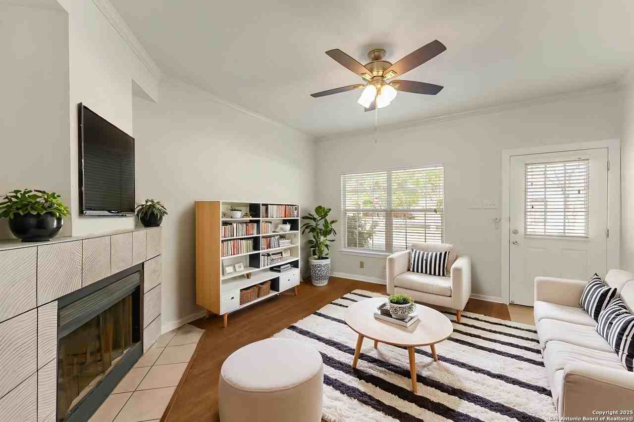 12204 Apricot Dr - Photo 5 of 30