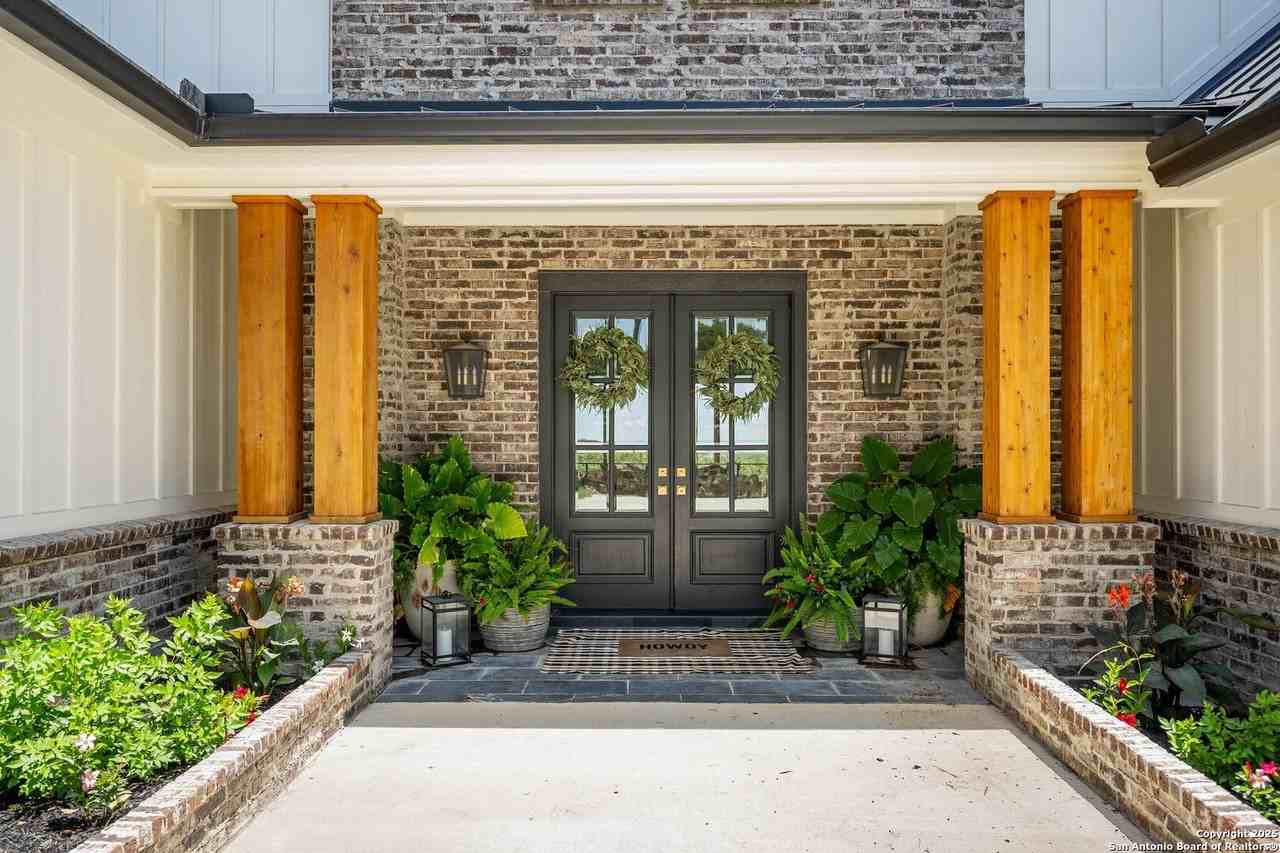 324 Ridge Point - Photo 6 of 50