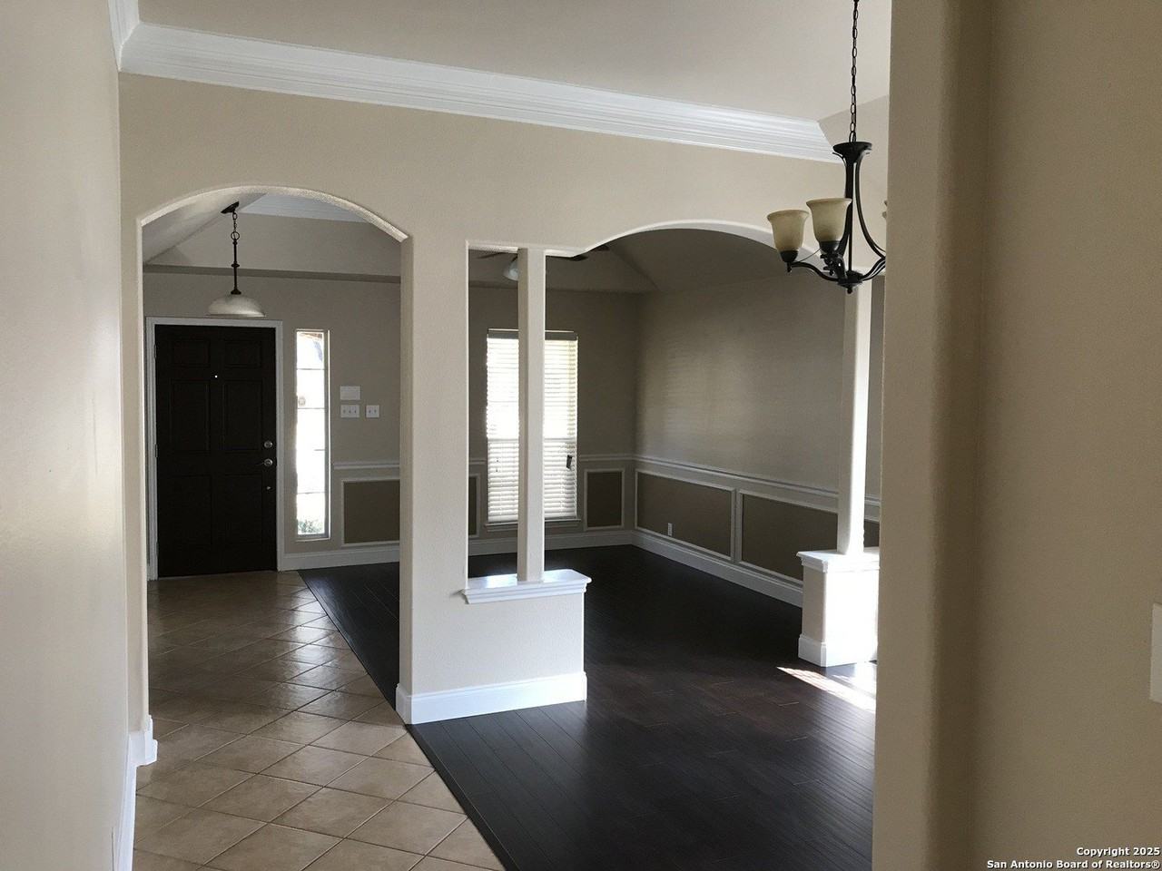 2846 Olive Ave - Photo 2 of 13