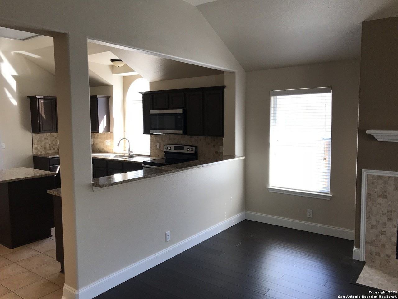 2846 Olive Ave - Photo 5 of 13