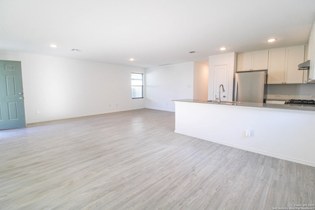 3642 Millbrook Way - Photo 5 of 39