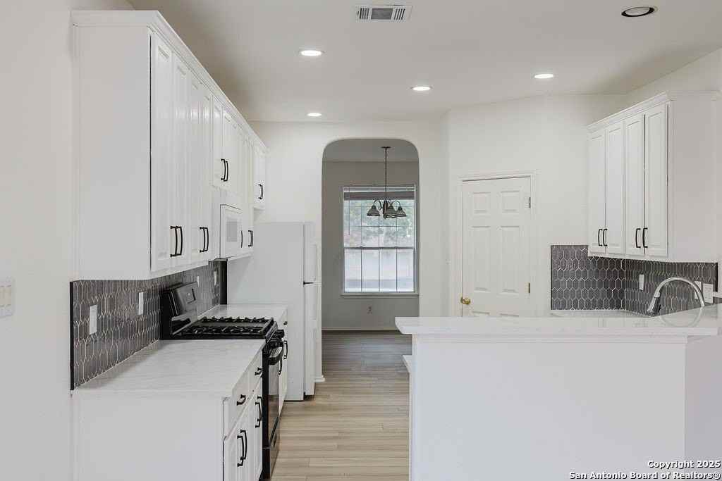 8347 Piney Wood Run - Photo 5 of 44