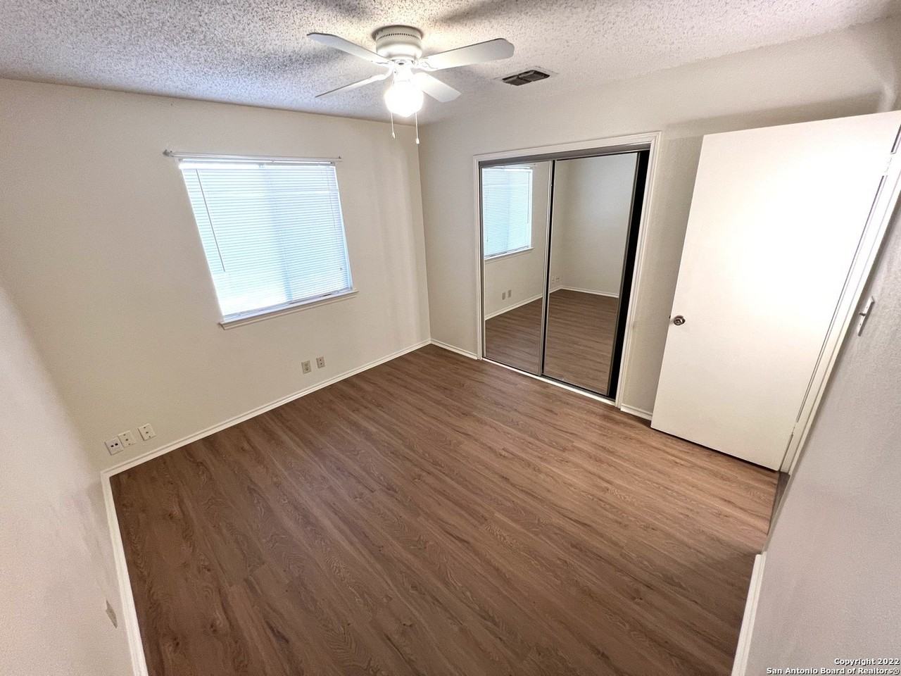 8911 Amber Dusk - Photo 4 of 14