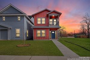 featured image of 1910 East Houston Street