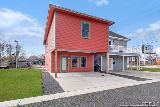 1910 E Houston St Bldg 4 - Photo 4 of 30