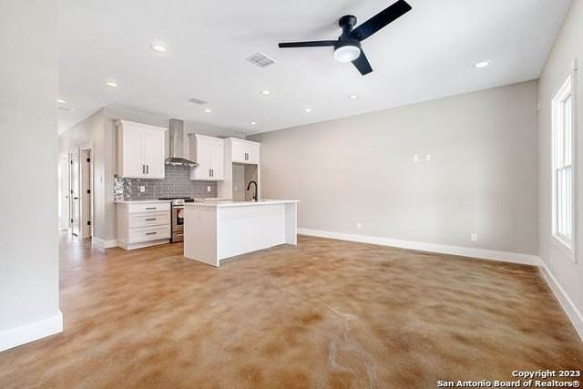 1910 E Houston St Bldg 4 - Photo 6 of 30