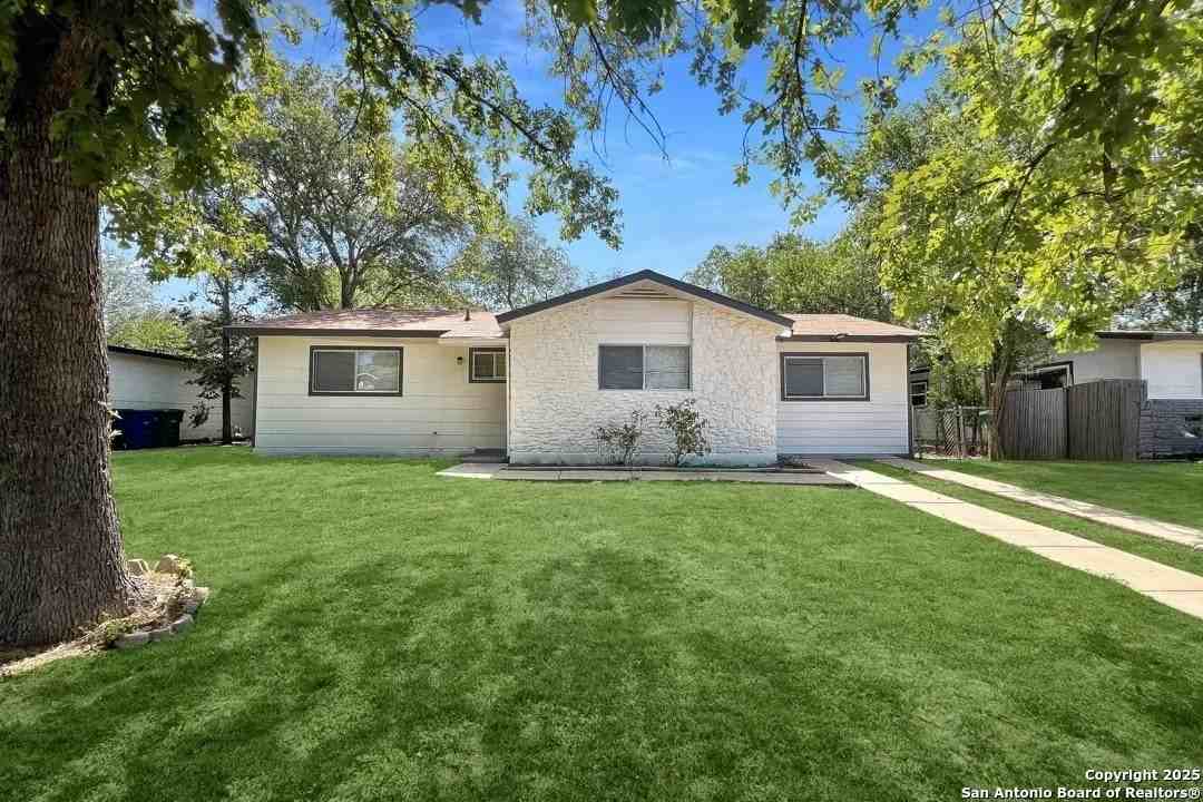 4110 Tropical Dr - Photo 2 of 29