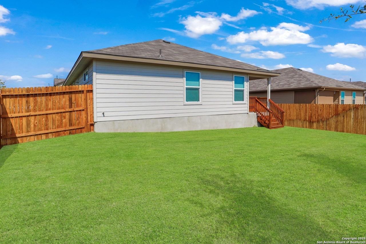 183 Ringed Plover - Photo 6 of 20