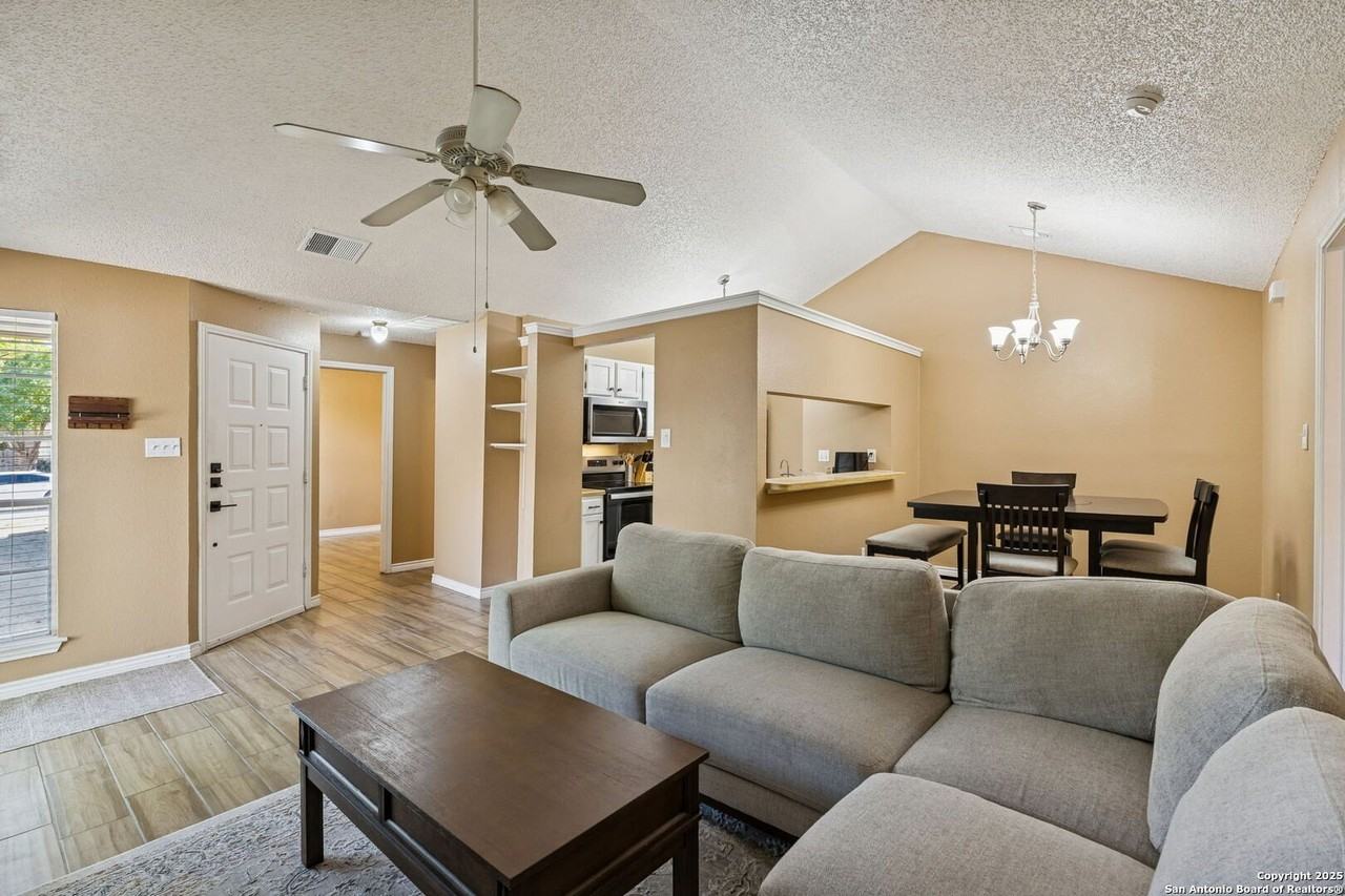 14423 Watermill - Photo 7 of 25