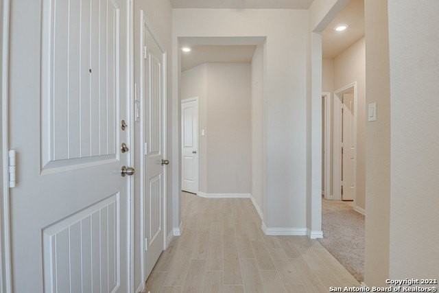 13819 Baltic Pass - Photo 3 of 15