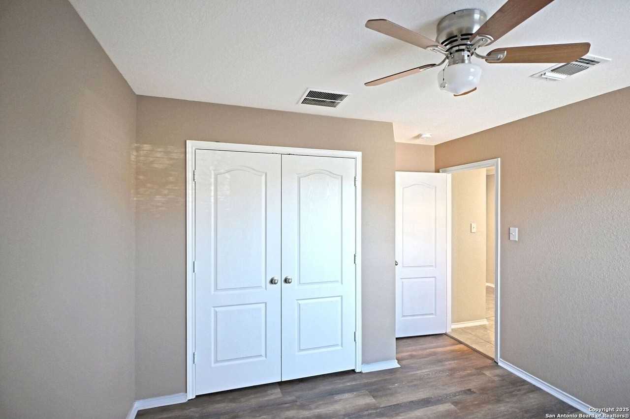 1433 Cutler Bay - Photo 7 of 26