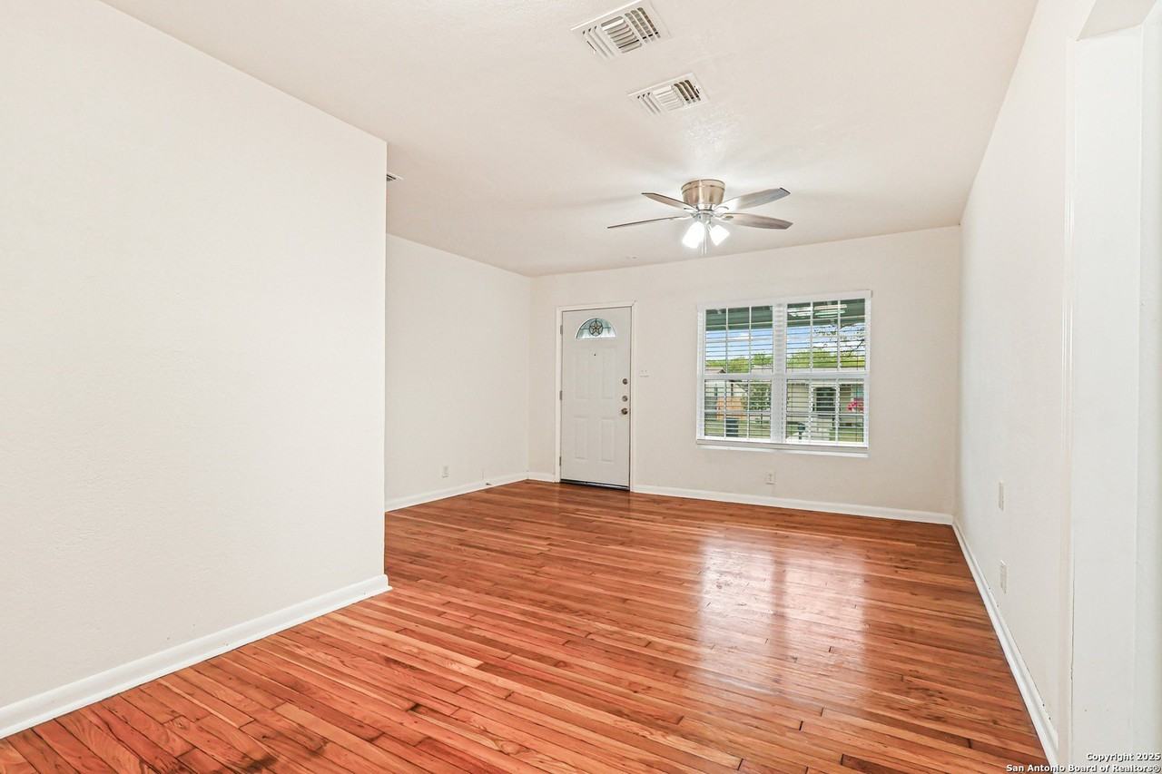 123 Colton Dr - Photo 2 of 15