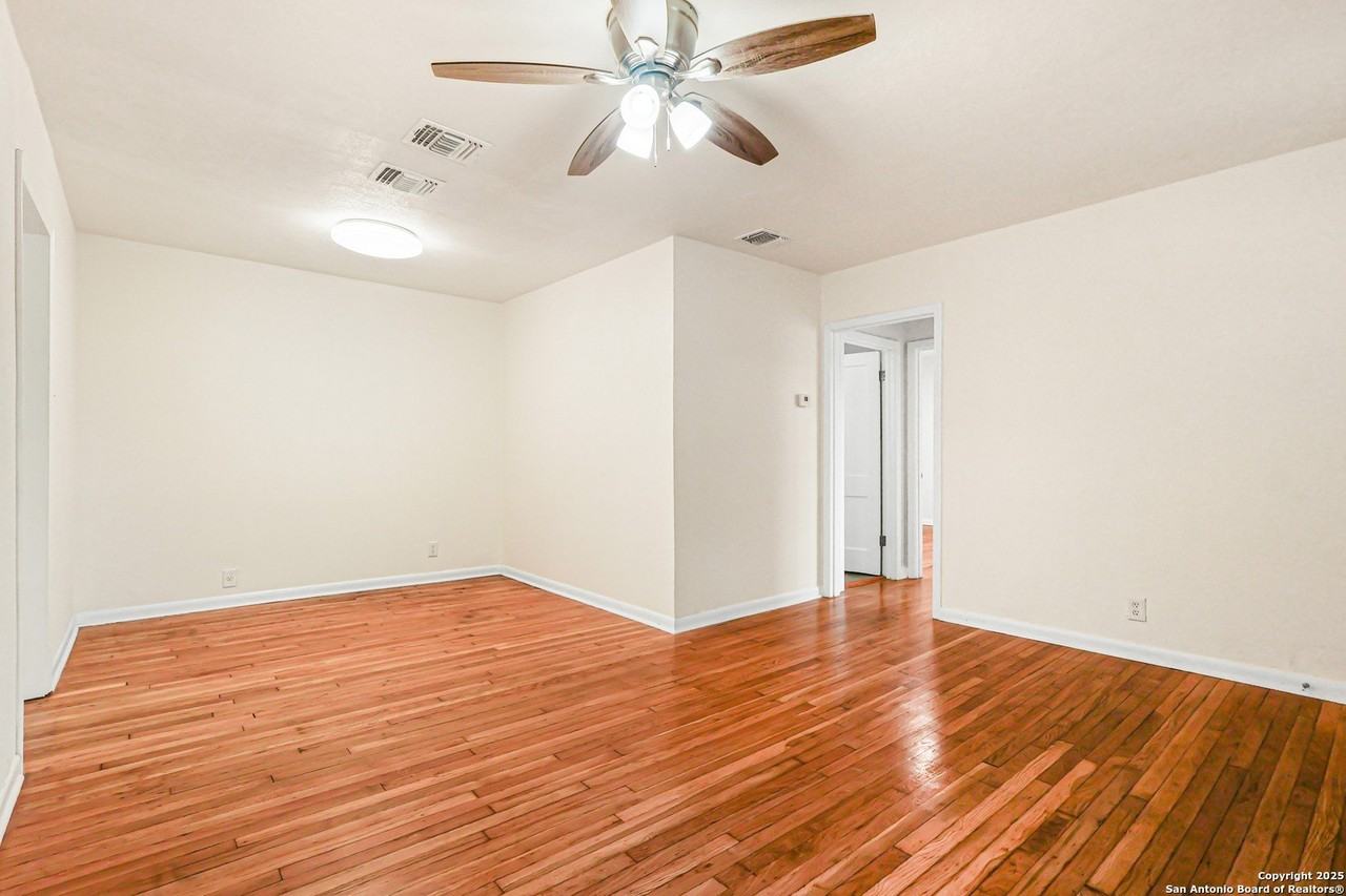 123 Colton Dr - Photo 3 of 15