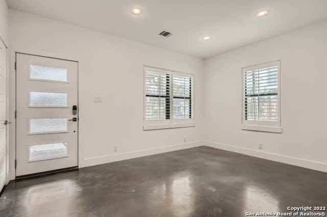 425 East Mistletoe Avenue #200 - Photo 3 of 11