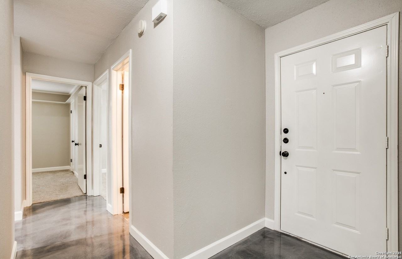 6103 John Chapman - Photo 3 of 24