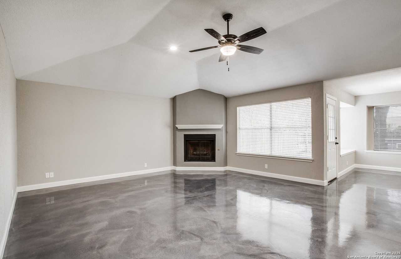 6103 John Chapman - Photo 5 of 24