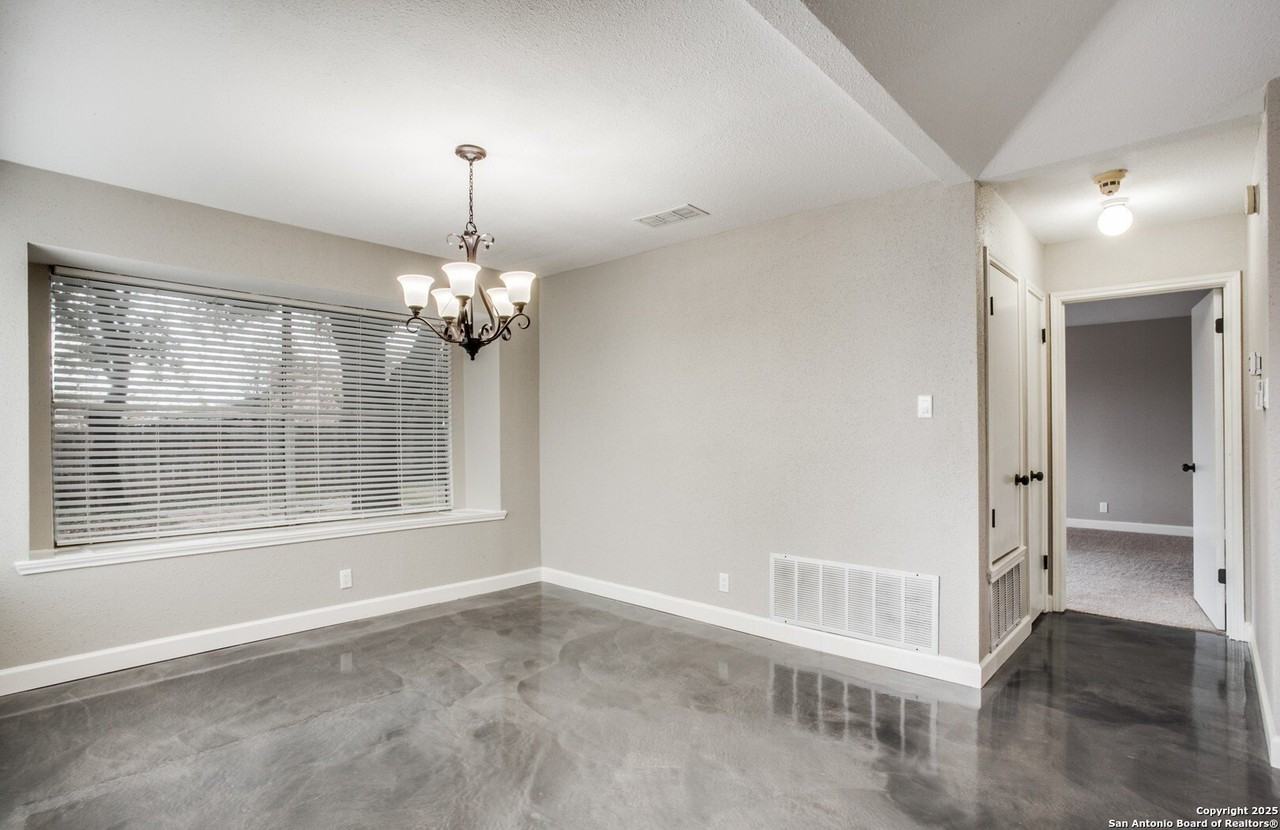 6103 John Chapman - Photo 7 of 24