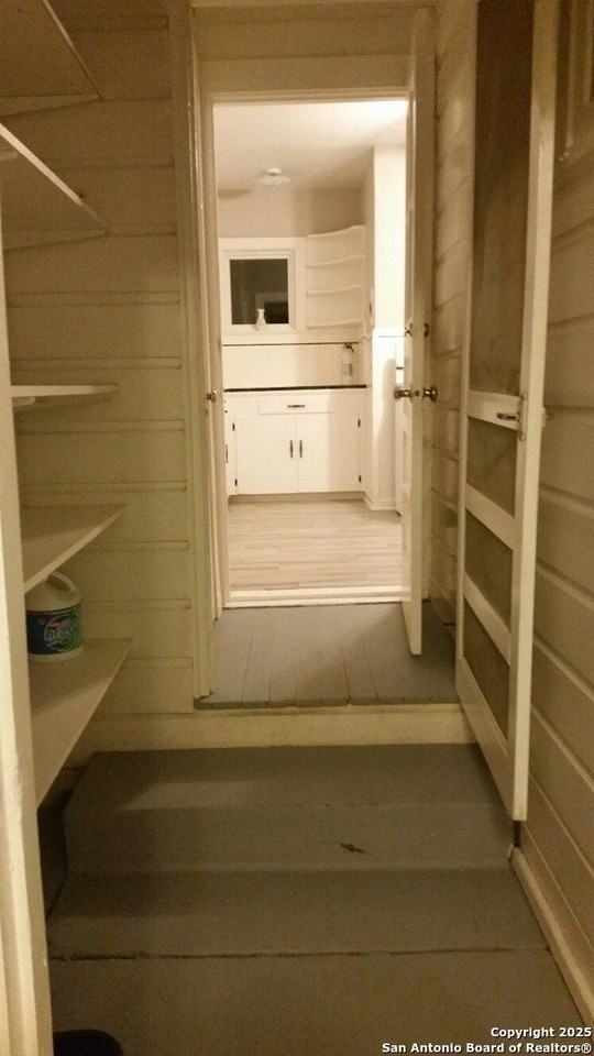 410 South Park Boulevard - Photo 3 of 38