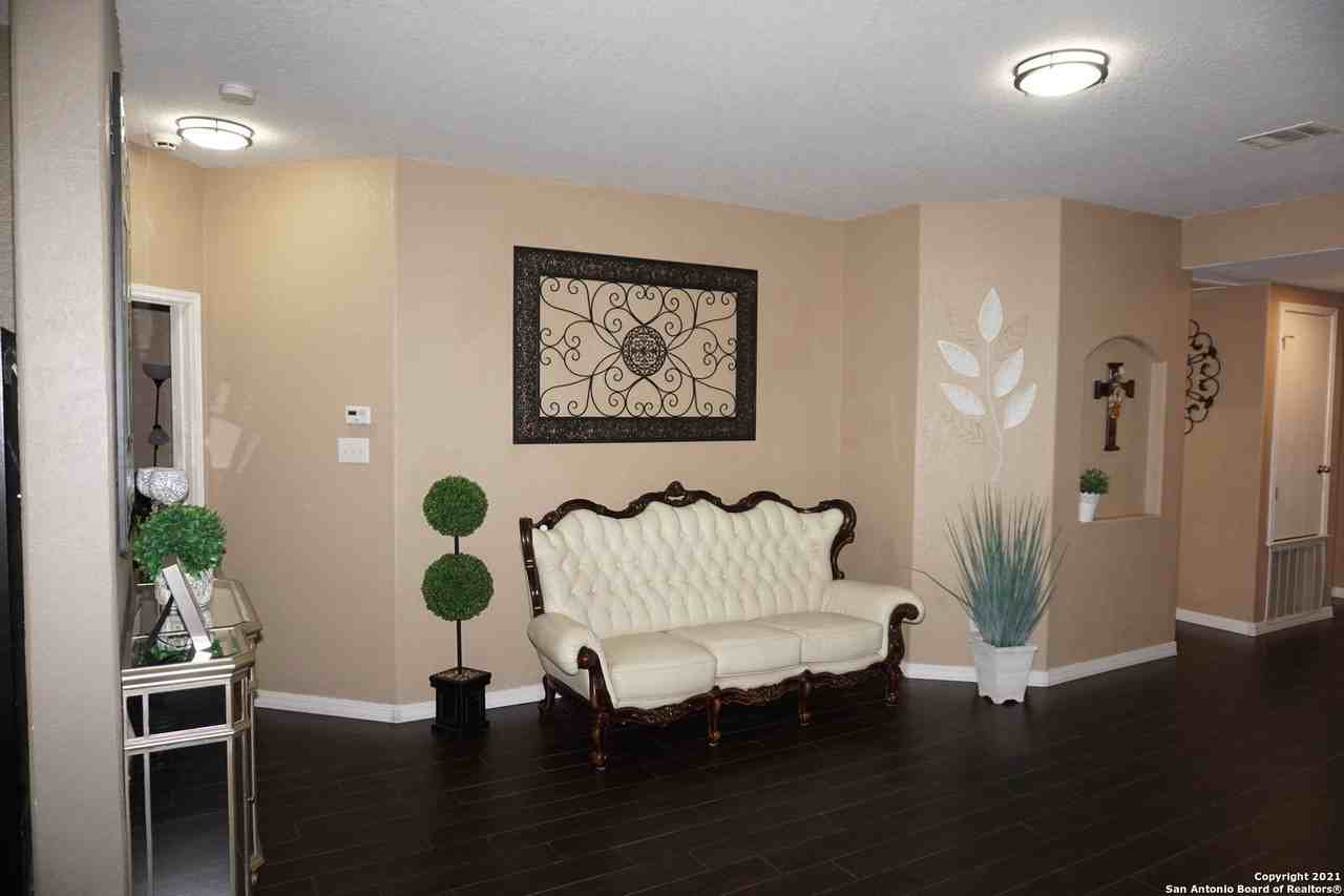 3518 Alonzo Flds - Photo 5 of 50