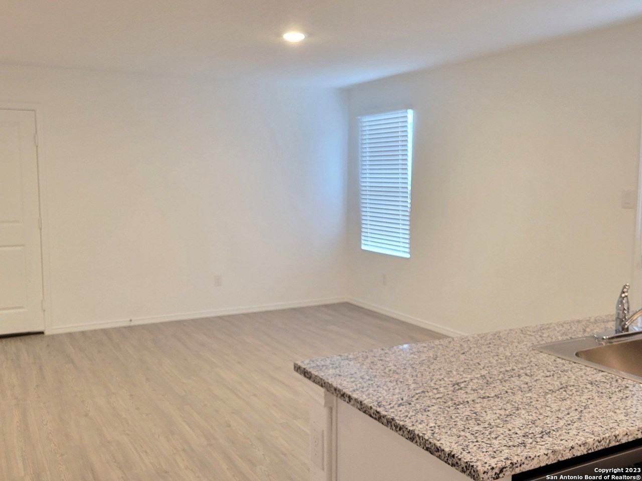 5440 Calton Bnd - Photo 5 of 16