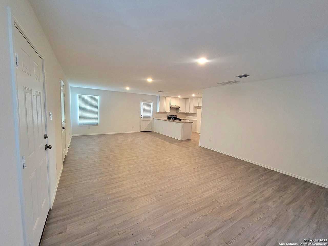 5440 Calton Bnd - Photo 6 of 16