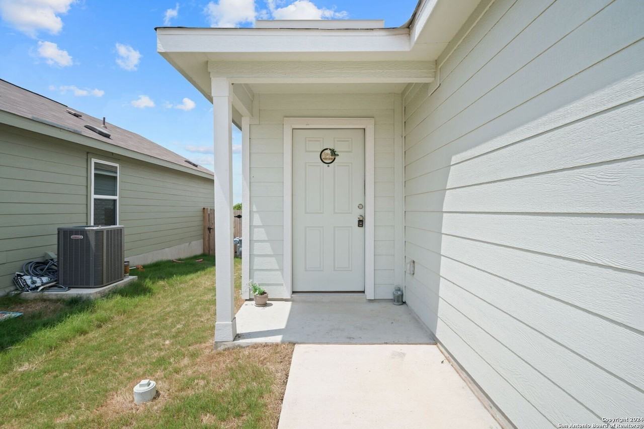 12942 Deep Eddy - Photo 2 of 23