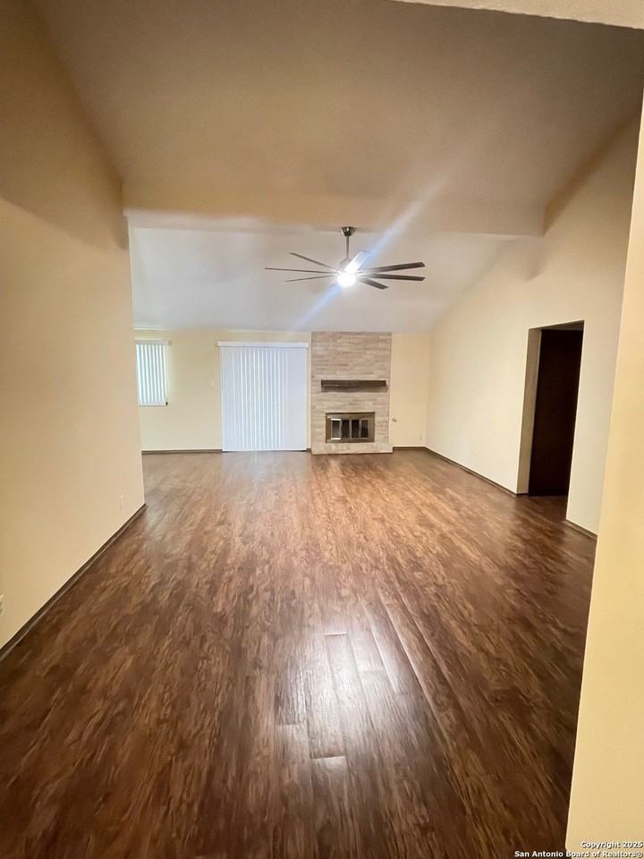 5007 Timber Breeze St - Photo 7 of 14