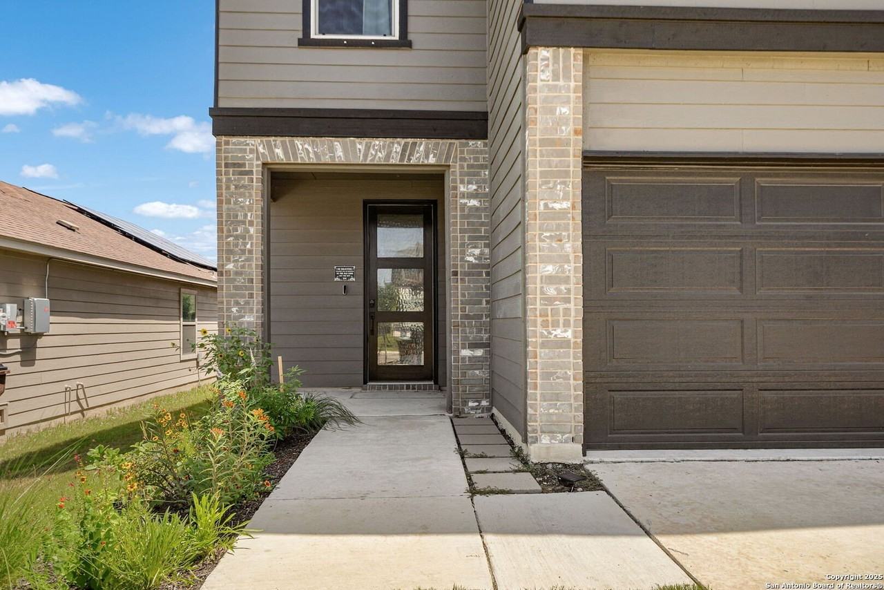 11726 Midnight Rain - Photo 4 of 33