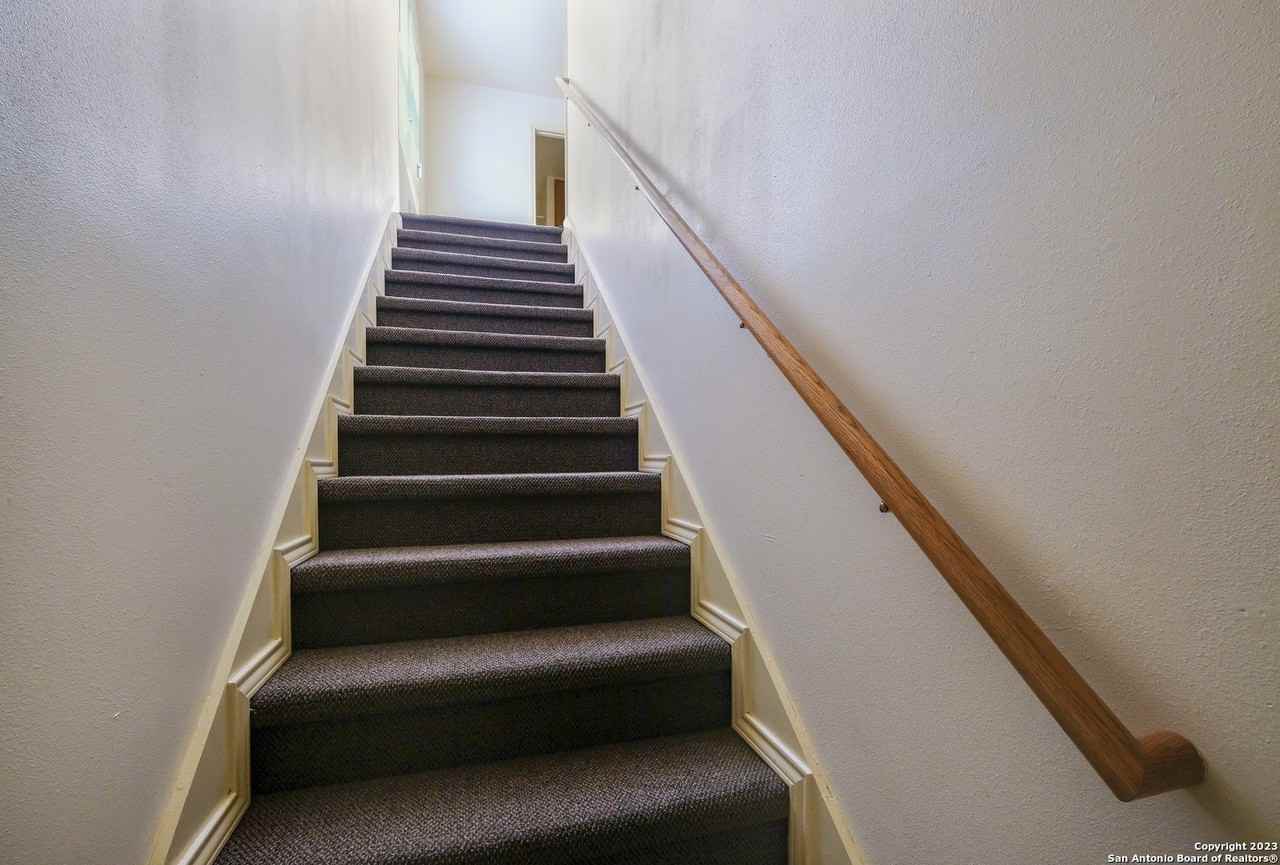 120 Andrews - Photo 5 of 26