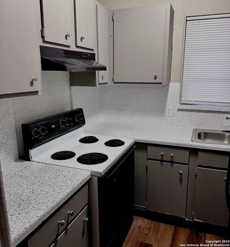 Donore Circle #21 - Photo 2 of 9