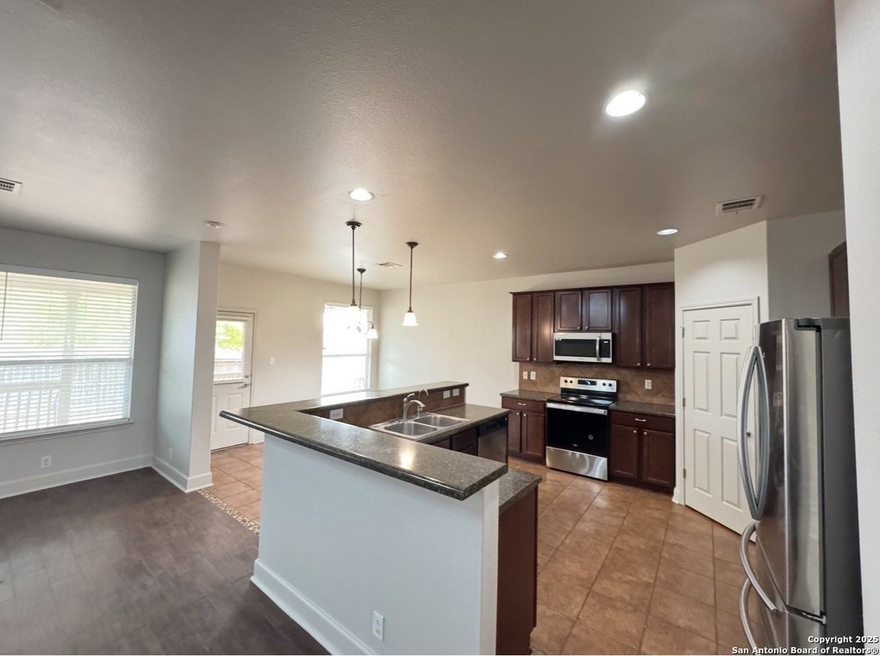 1011 Orchid Grove - Photo 5 of 8