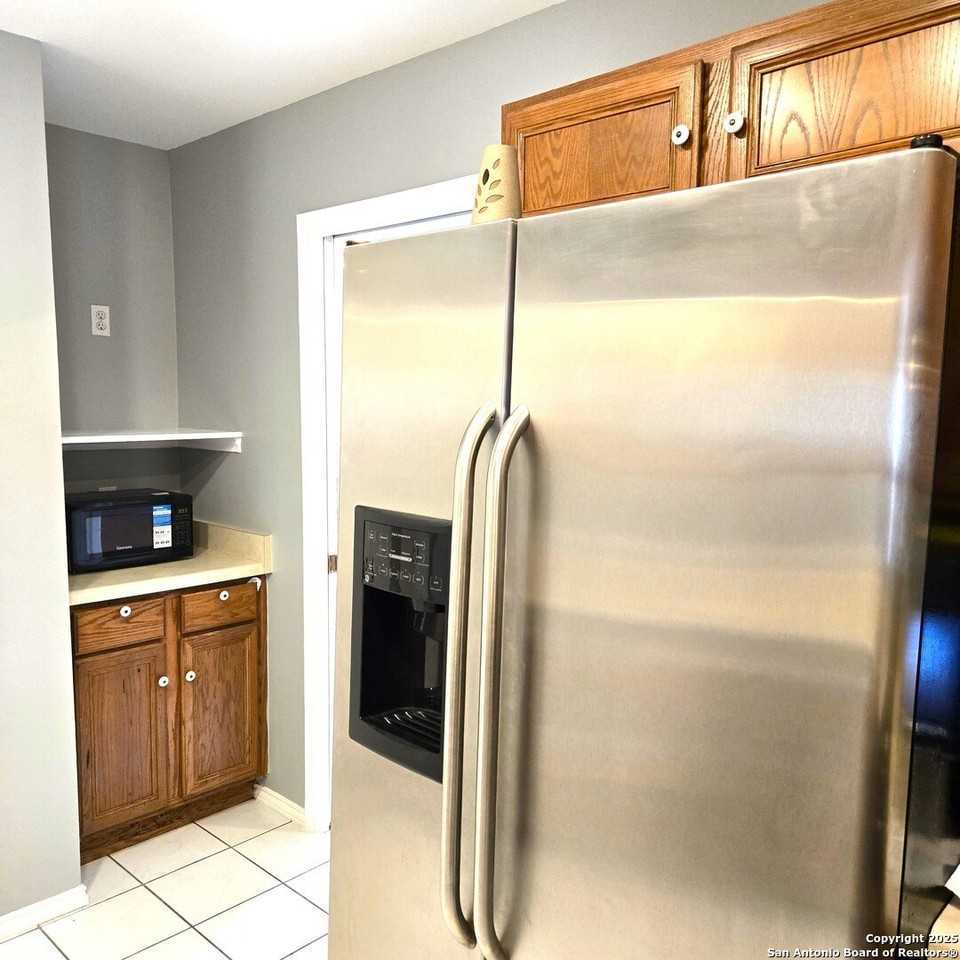 23007 S Breeze St - Photo 6 of 27