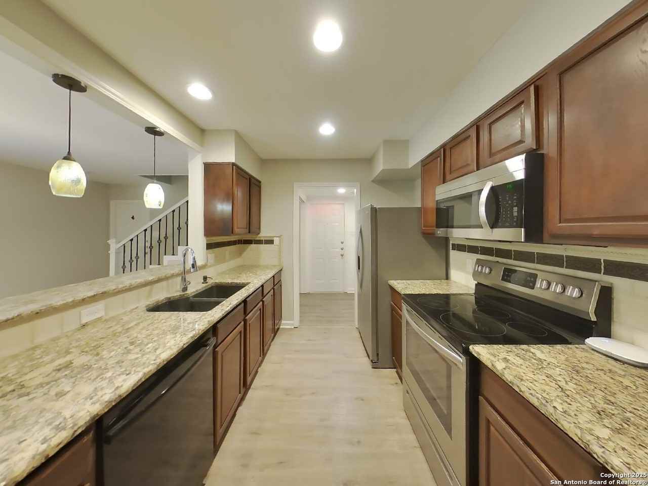 418 Tammy Dr - Photo 6 of 22