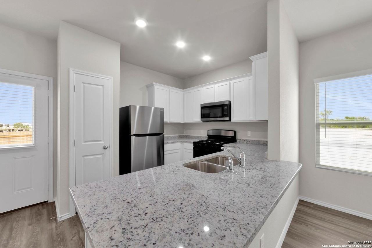 129 Marigold Street - Photo 6 of 18