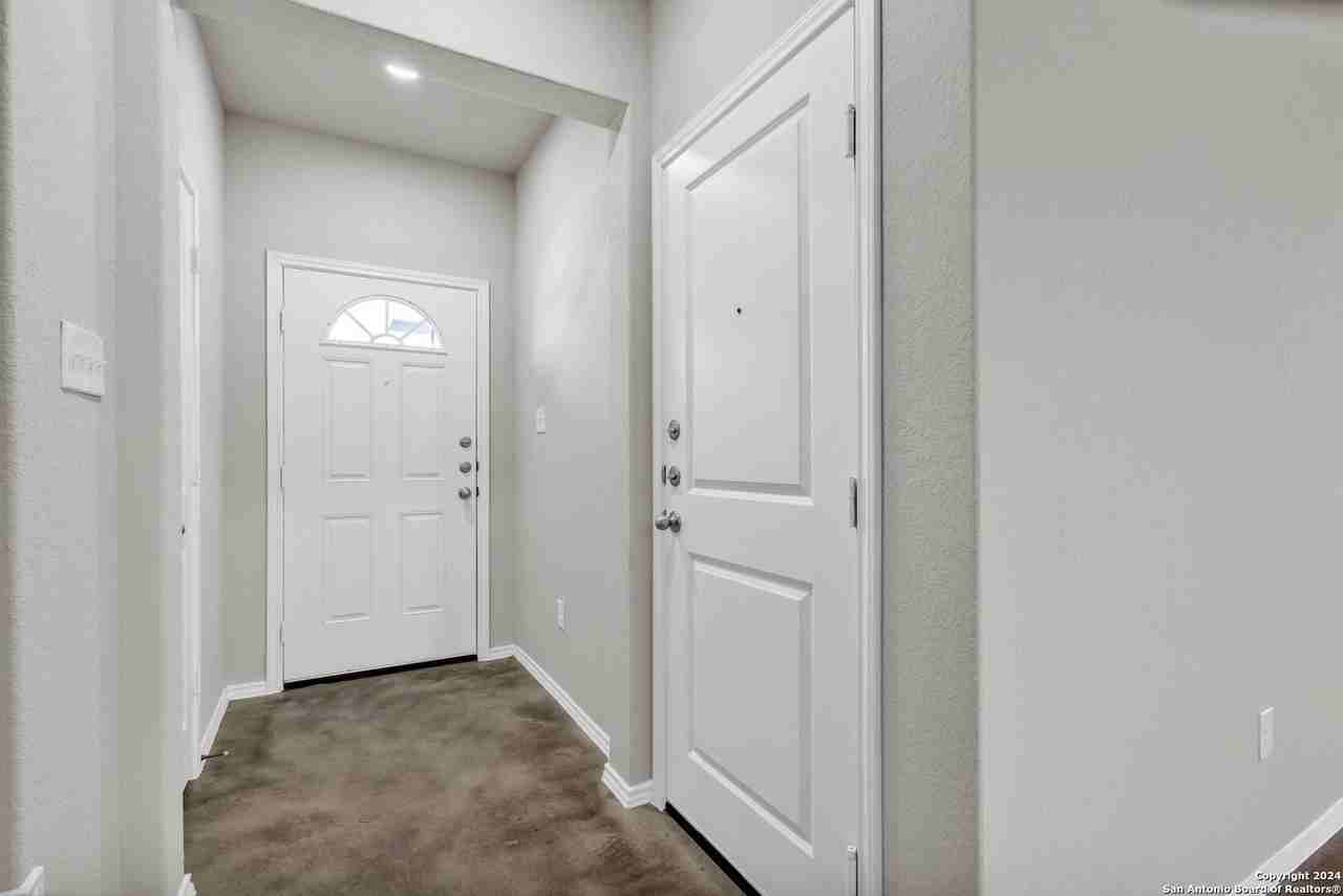 7239 Converse Ridge Ln Unit 304 #304 - Photo 4 of 40