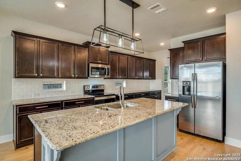 5610 Haven Way - Photo 6 of 33