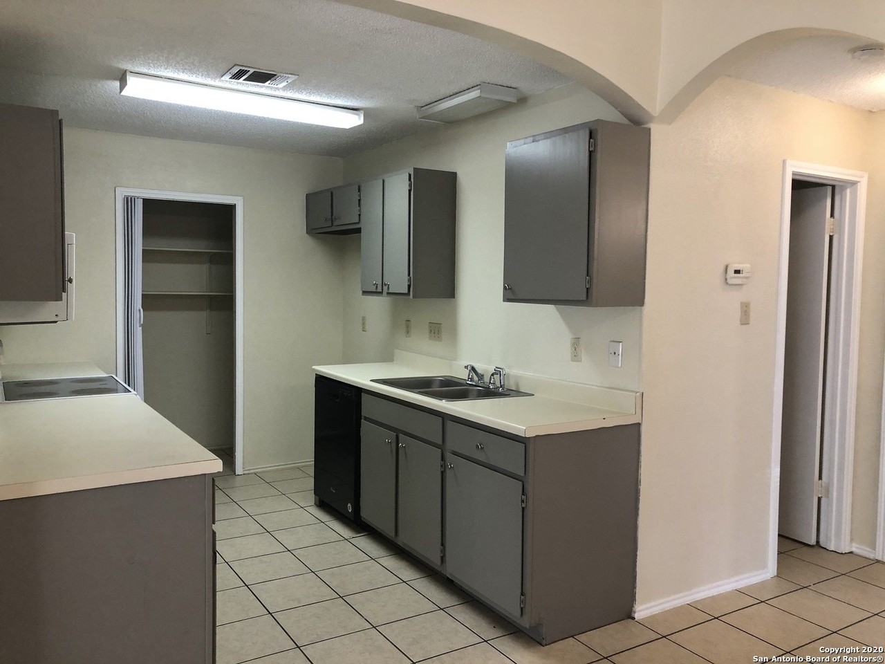 10130 Pebblestone - Photo 3 of 8