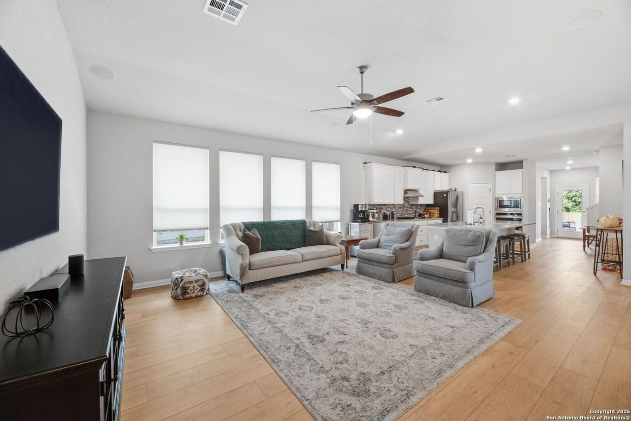 San Antonio - Photo 7 of 25