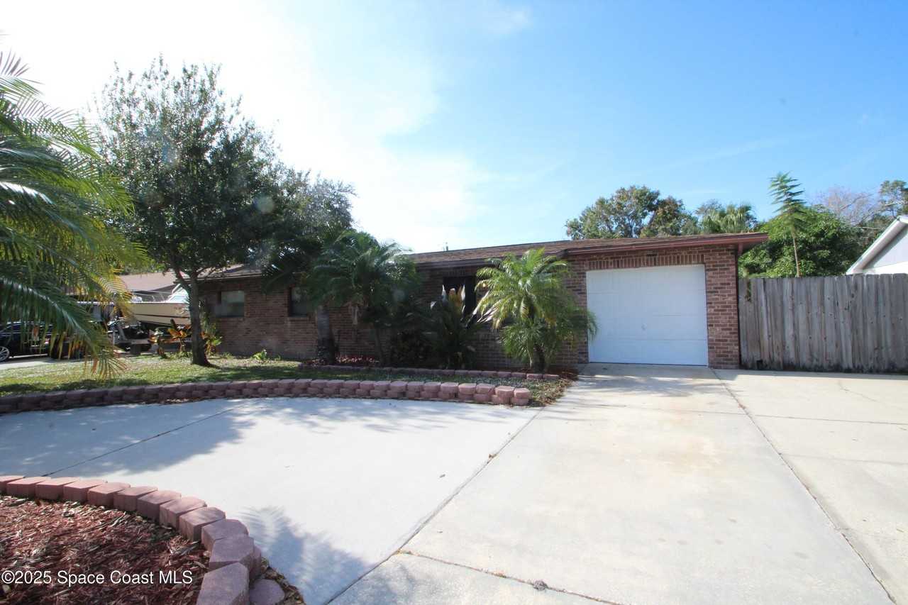 165 Virginia Road - Photo 3 of 32