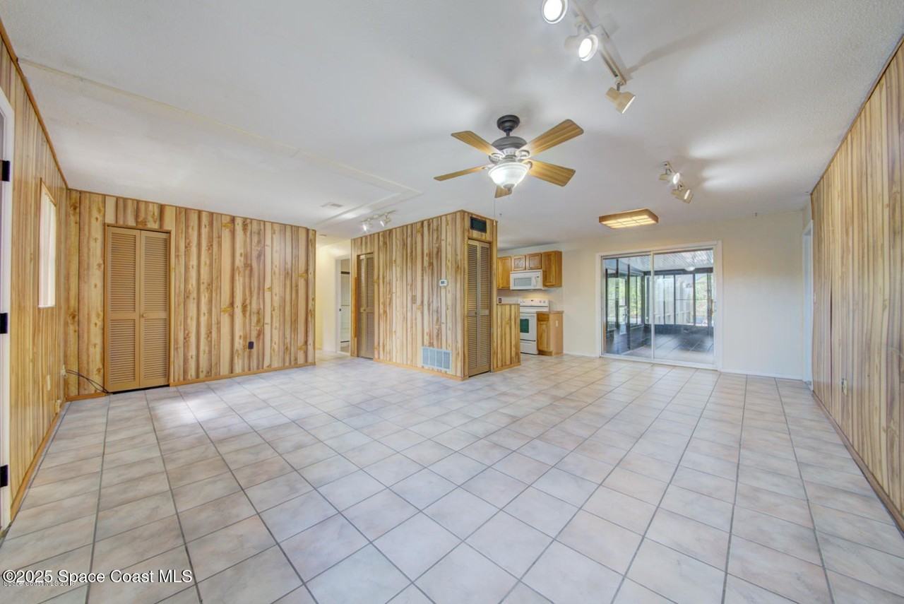 165 Virginia Road - Photo 6 of 32