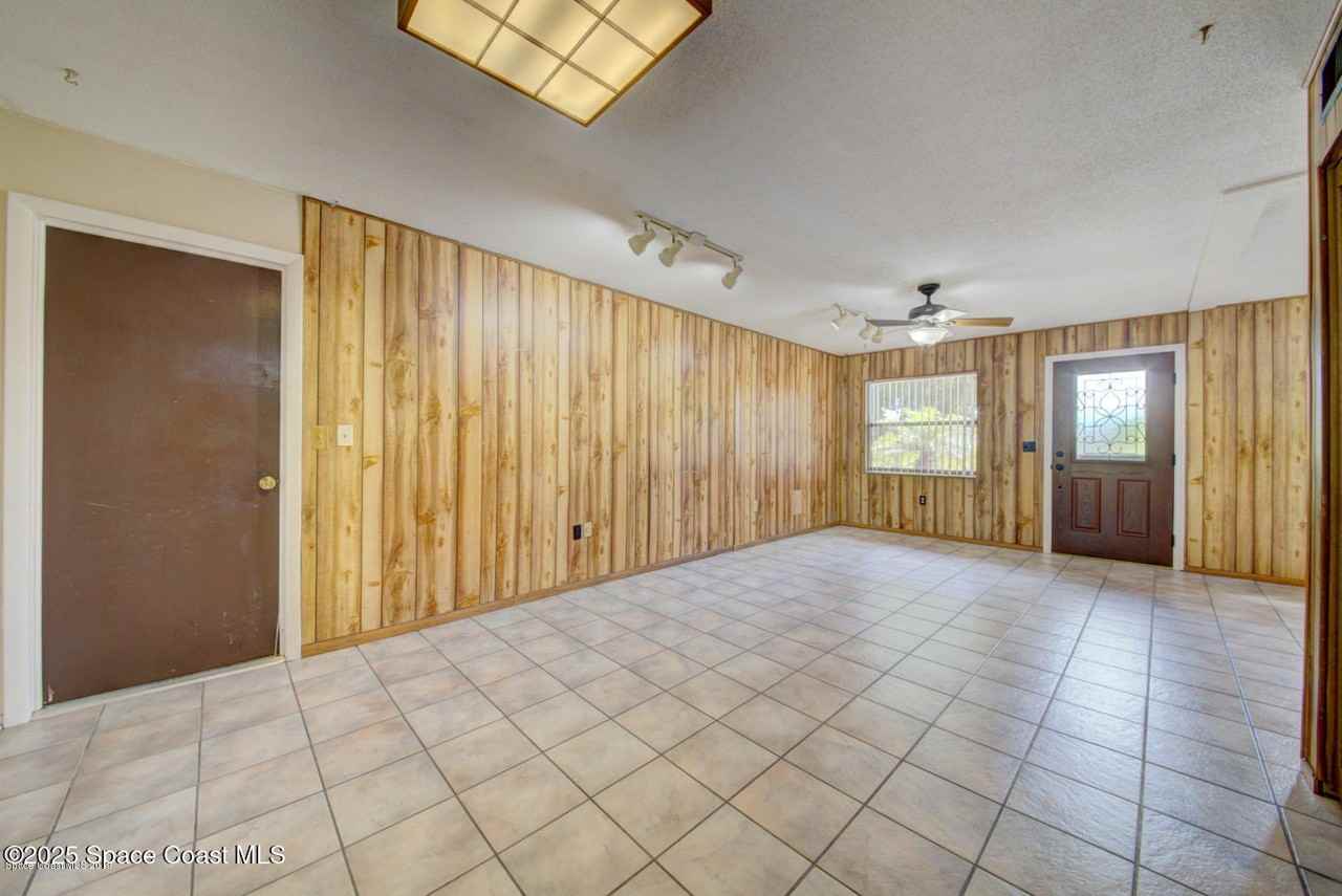 165 Virginia Road - Photo 7 of 32