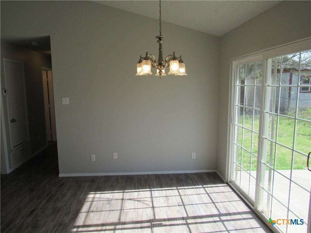 3703 Holbert Dr - Photo 5 of 20