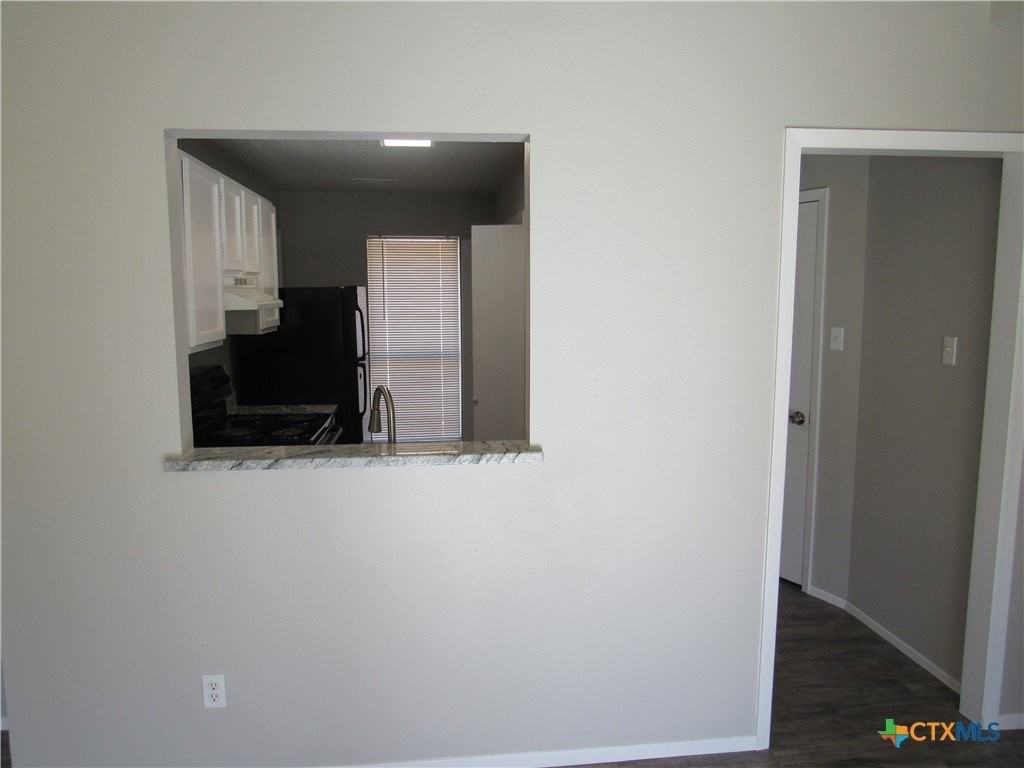 3703 Holbert Dr - Photo 6 of 20