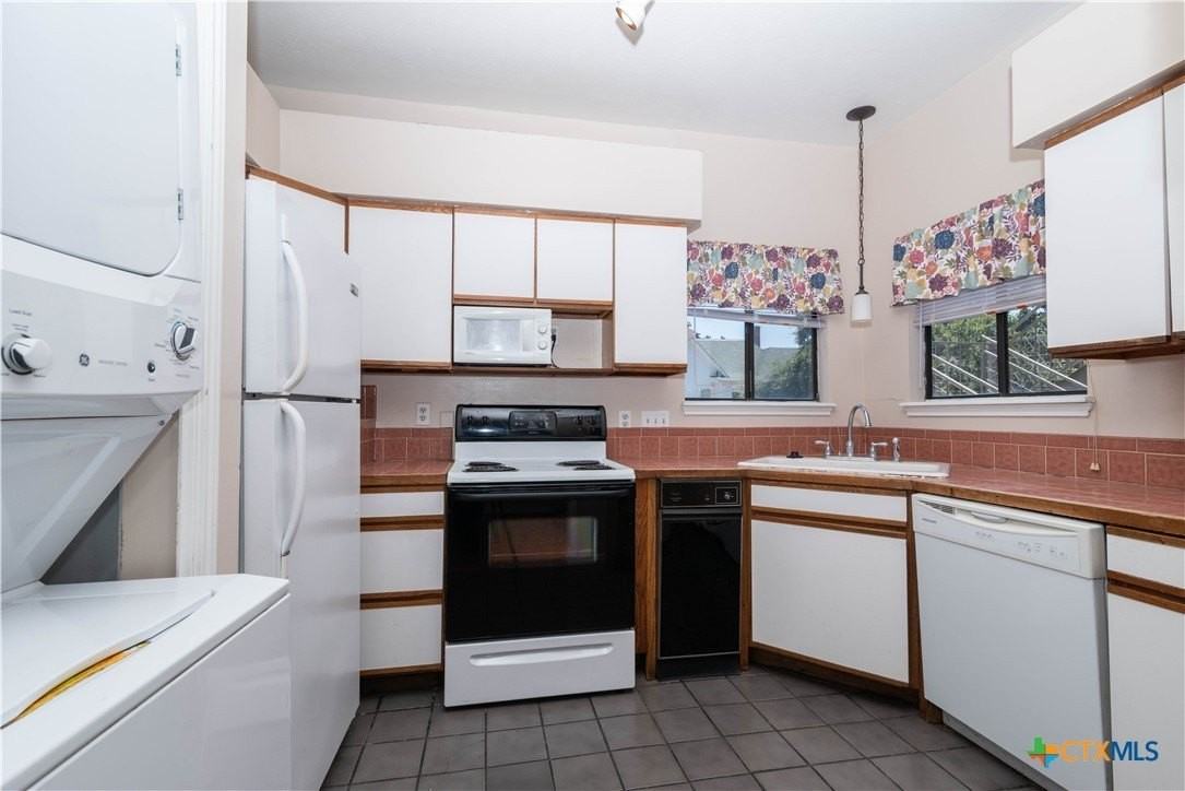 310 Pat Garrison St Unit 8 #8 - Photo 5 of 13