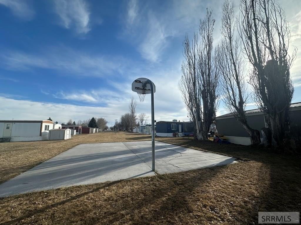 315 W Oak St #9 - Photo 7 of 20